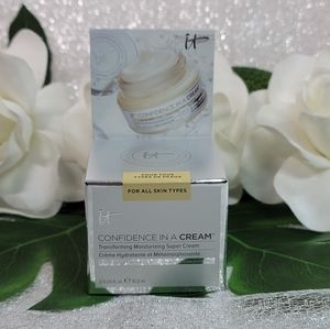 It Cosmetics Confidence in a Cream NIB